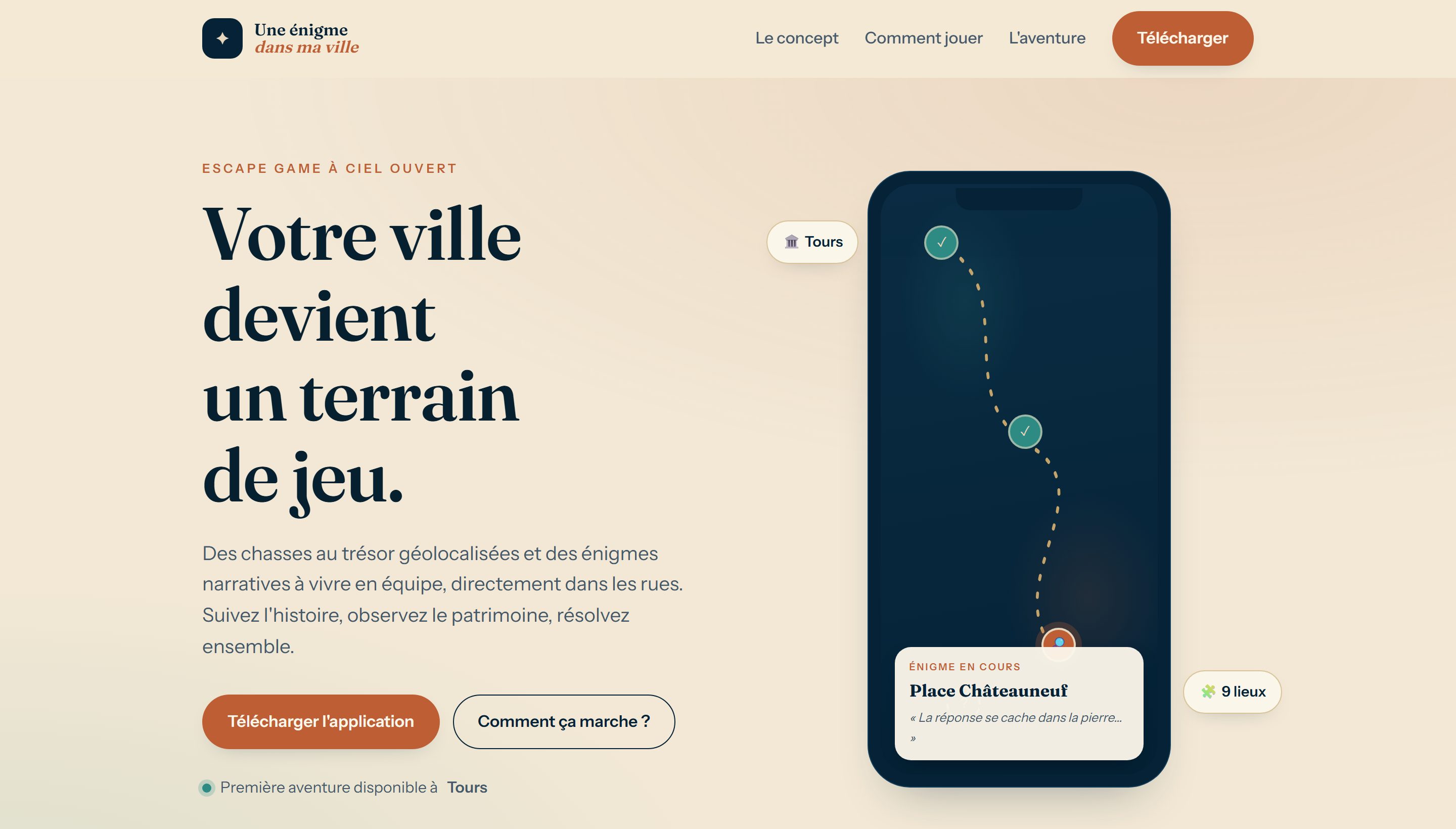 Une énigme dans ma ville : page d’accueil — « Votre ville devient un terrain de jeu », avec un aperçu de l’application